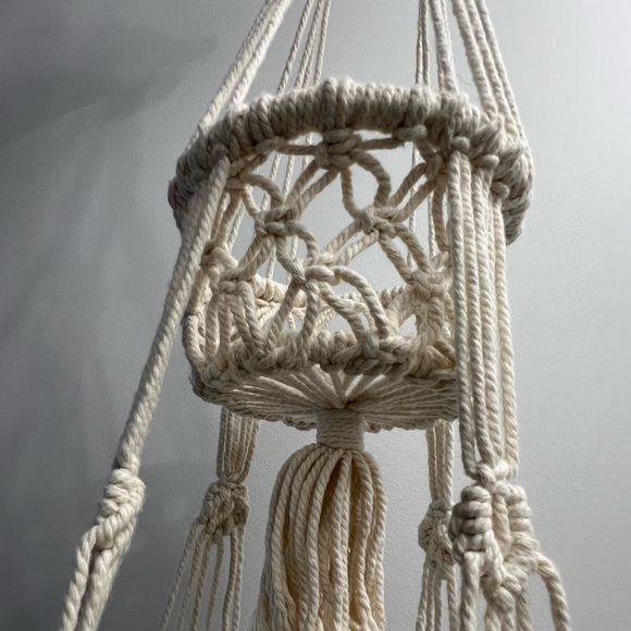 NWOT Macrame Two Tier Large Basket - Picture 7 of 10